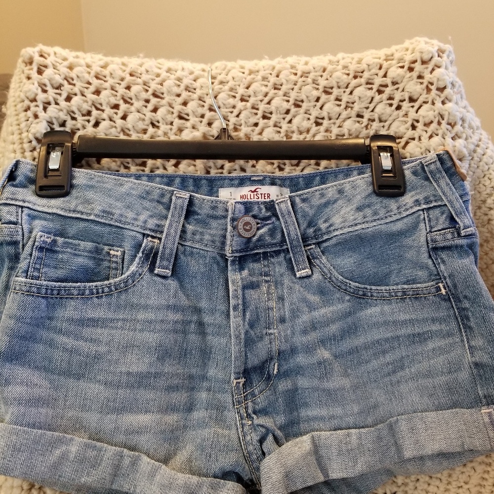 Hollister Low Rise Denim Boyfriend Shorts